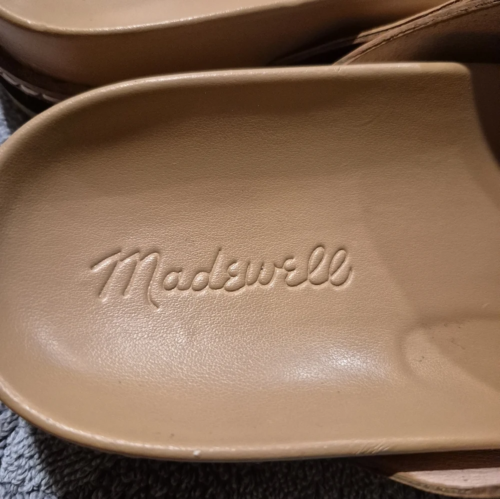 Madewell The Dayna Lugsole Slide Sandal in Leather - Picture 2 of 4
